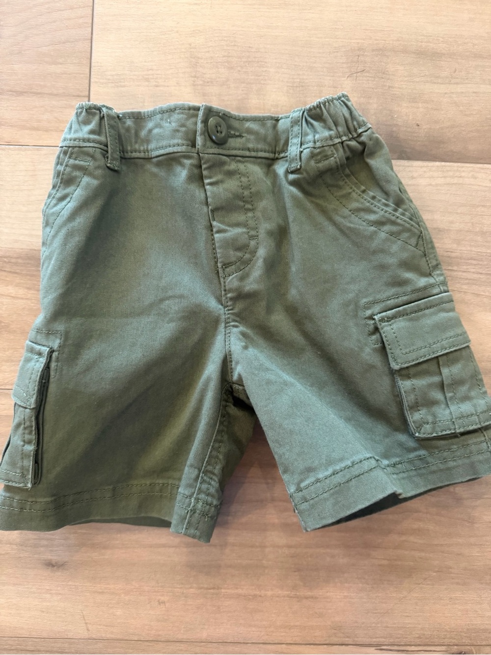 Baby Gap Baby Boy  Olive Green Cargo Shorts Cotton Size 18-24m  new